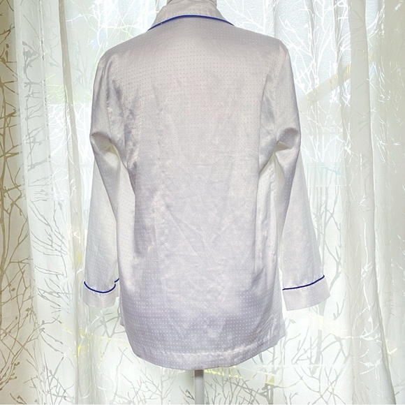 Vintage Christian Dior white satin collared long sleeve button up pajama PJ top - Picture 6 of 13